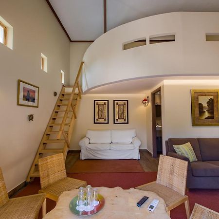 Rocabella Hellinikon Country Hotel Екстериор снимка