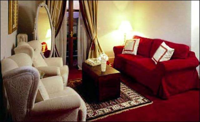 Rocabella Hellinikon Country Hotel Екстериор снимка