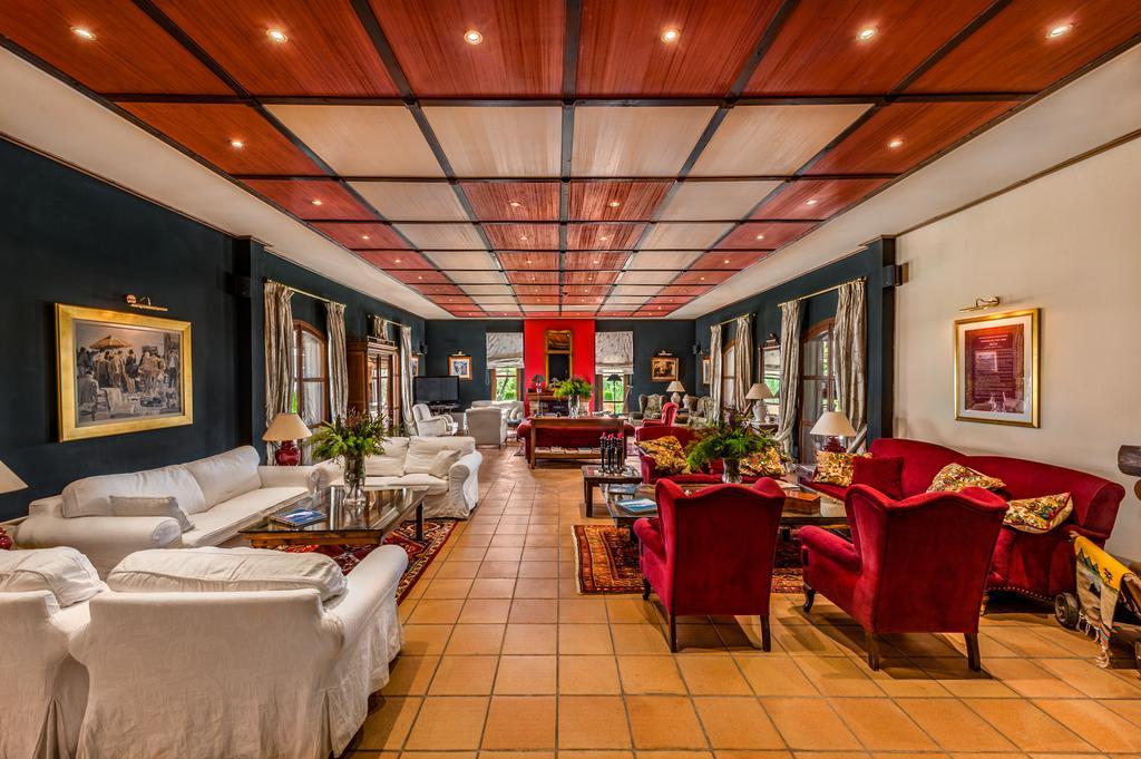 Rocabella Hellinikon Country Hotel Екстериор снимка