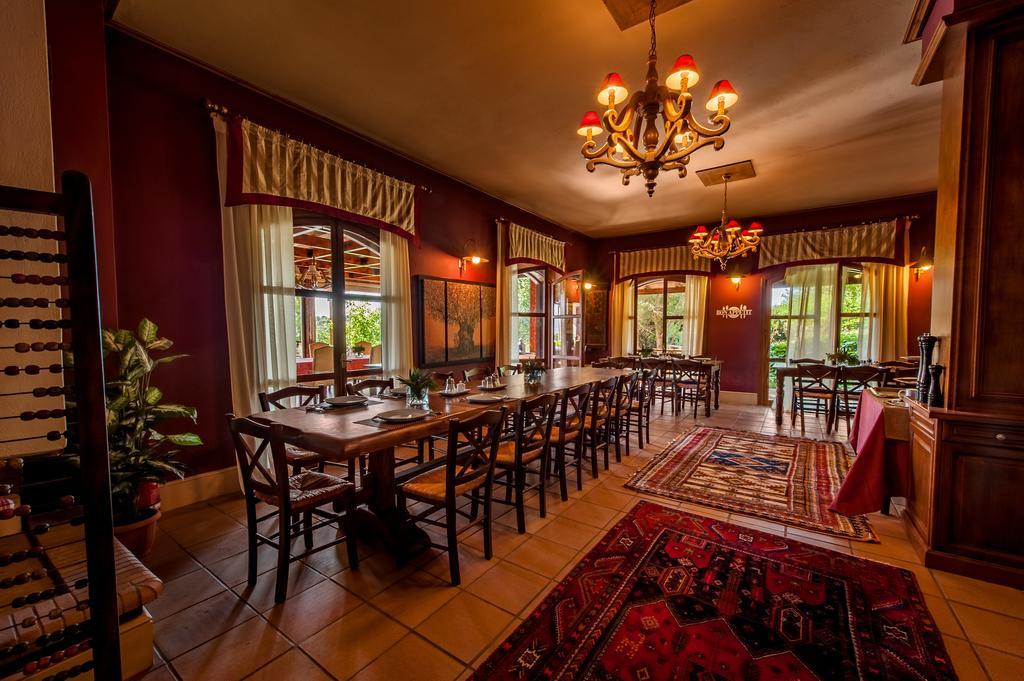 Rocabella Hellinikon Country Hotel Екстериор снимка