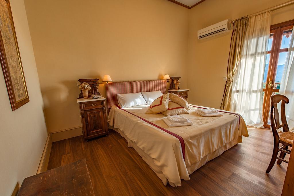Rocabella Hellinikon Country Hotel Екстериор снимка